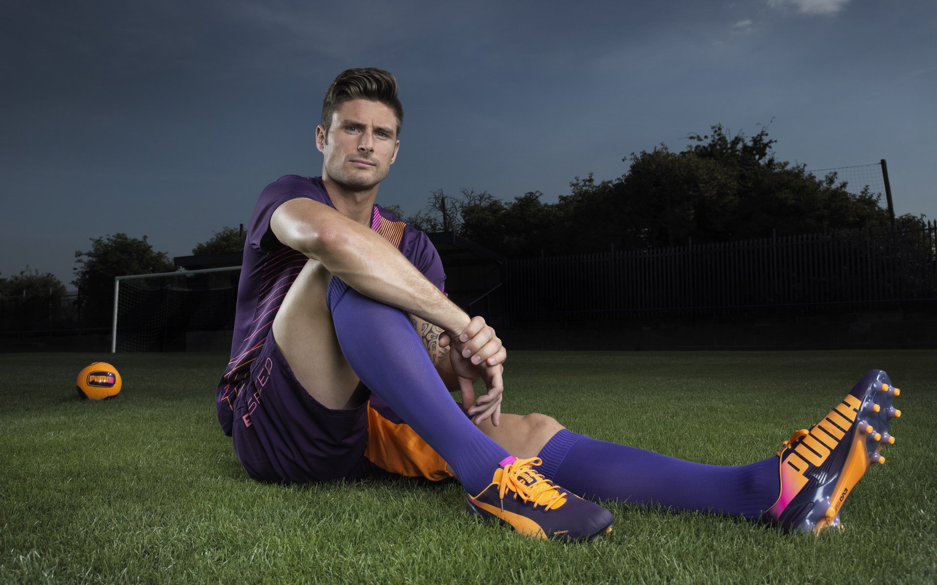 华体会体育官方在线-湖人输老鹰遭1喜3忧！艾顿梦游，东契奇情绪波动，范德彪无投篮！